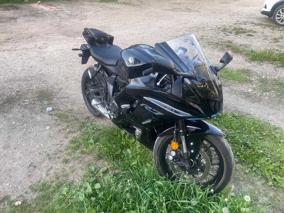 2023 Yamaha YZF-R7, чёрный, 900000 рублей