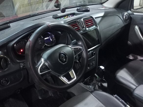 2020 Renault Logan Stepway II Рестайлинг, красный, 1300000 рублей - вид 7