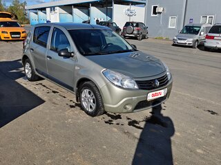 2010 Renault Sandero I, бежевый, 460000 рублей, вид 4