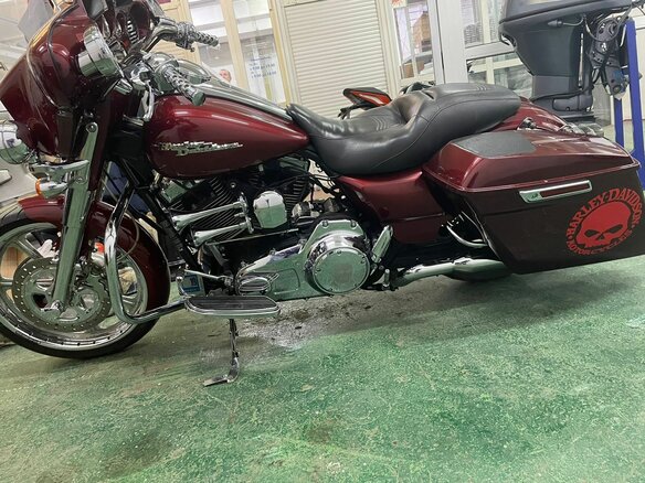 2009 Harley-Davidson Street Glide, пурпурный, 750000 рублей - вид 5