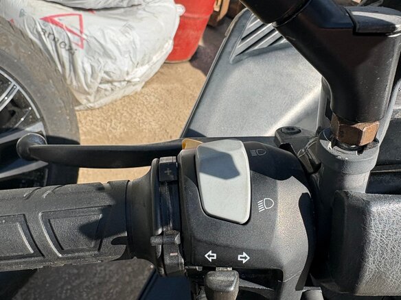 2005 Yamaha Majesty 400, серебристый, 200000 рублей - вид 10