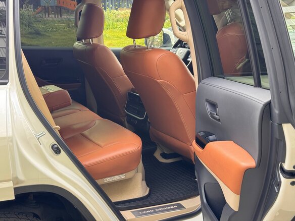 2022 Toyota Land Cruiser 300 Series, белый, 11000000 рублей - вид 19