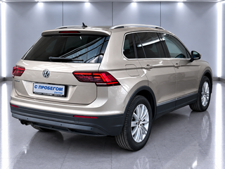 2018 Volkswagen Tiguan II, бежевый, 2150000 рублей, вид 4