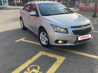 2011 Chevrolet Cruze I, серебристый, 730000 рублей, вид 2