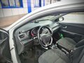 2016 Kia Rio III Рестайлинг, белый, 1000000 рублей - вид 10