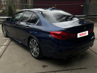 2017 BMW 5 серии 530d xDrive VII (G30/G31/G38), синий, 4000000 рублей, вид 4