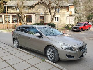 2013 Volvo V60 I, серый, 1600000 рублей, вид 2