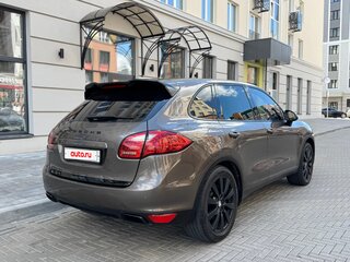 2011 Porsche Cayenne Diesel II (958), коричневый, 2750000 рублей, вид 3