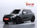 2022 Mini Hatch Cooper III (F55/F56) Рестайлинг 2, зелёный, 2000000 рублей