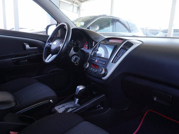 2011 Kia Ceed I Рестайлинг, красный - вид 18