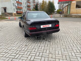 1989 Mercedes-Benz W124 230 5-speed, чёрный, 600000 рублей, вид 4