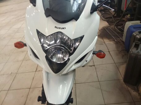 2011 Suzuki Bandit GSF 1250, белый, 630000 рублей, вид 5