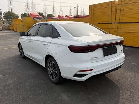 2022 Geely Emgrand II, белый, 1250000 рублей, вид 4