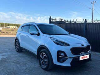 2019 Kia Sportage IV Рестайлинг, белый, 1900000 рублей, вид 3