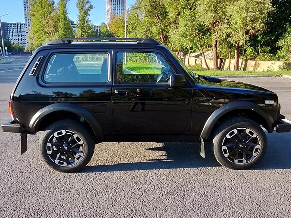 2025 Lada (ВАЗ) Niva Legend Sport I, чёрный - вид 1