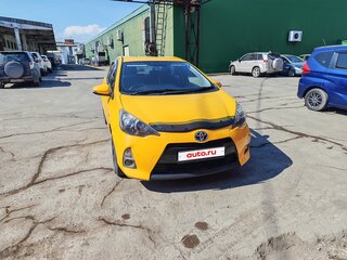 2012 Toyota Aqua I, жёлтый, 670000 рублей, вид 2