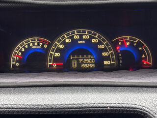 2006 Honda Elysion I, белый, 1250000 рублей, вид 4