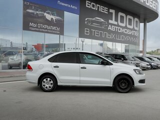 2015 Volkswagen Polo V, белый, 650000 рублей, вид 4