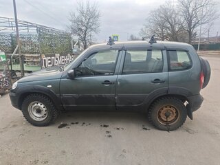 2018 Chevrolet Niva I Рестайлинг, серый, 735000 рублей, вид 5