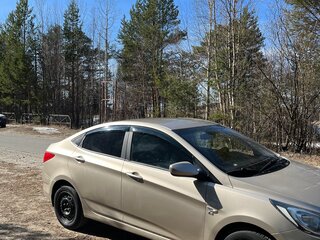 2011 Hyundai Solaris I, бежевый, 600000 рублей, вид 5