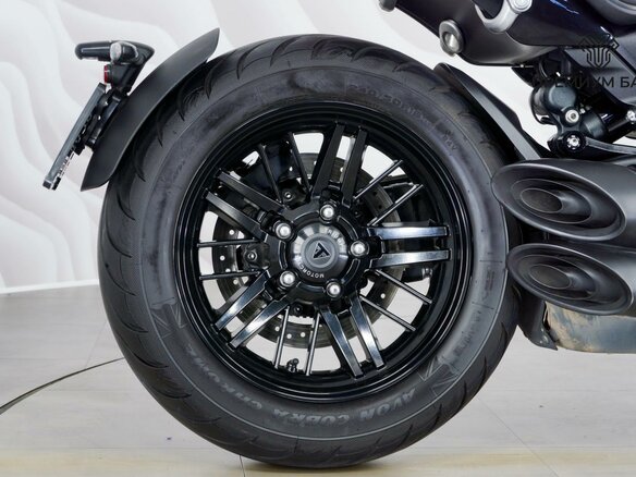 2021 Triumph Rocket 3, чёрный, 1899000 рублей - вид 8