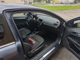 2007 Opel Astra GTC H Рестайлинг, серый, 380000 рублей, вид 4