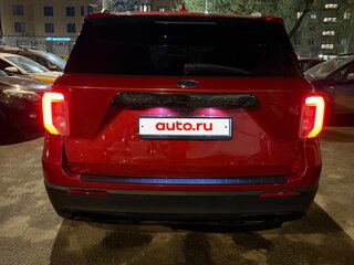 2020 Ford Explorer VI, красный, 4250000 рублей, вид 4
