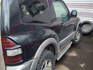 2000 Mitsubishi Pajero III, чёрный, 500000 рублей, вид 2