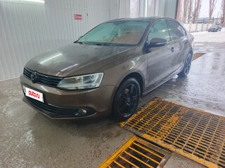 2012 Volkswagen Jetta VI, коричневый, 1300000 рублей, вид 1