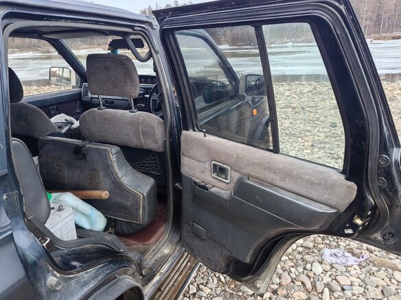 1990 Nissan Terrano I, чёрный, 605000 рублей - вид 11