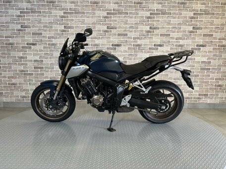 2023 Honda CB 650R, синий, 935000 рублей, вид 3