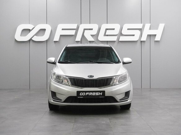 2014 Kia Rio III, серебристый, 779000 рублей - вид 2