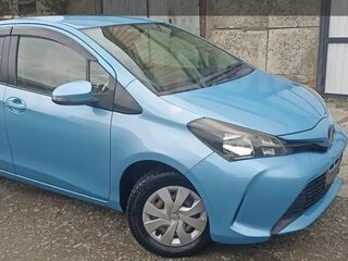 2014 Toyota Vitz III (XP130) Рестайлинг, синий, 835000 рублей, вид 4