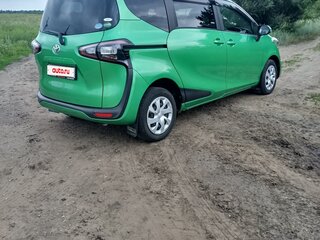 2017 Toyota Sienta II, зелёный, 1520000 рублей, вид 4