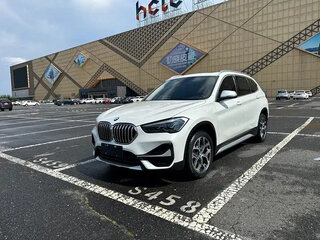 2022 BMW X1 Long 20Li sDrive II (F48) Рестайлинг, белый, 1942000 рублей, вид 1
