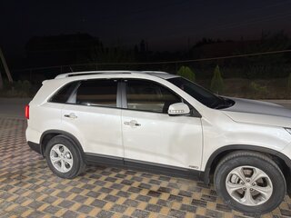 2014 Kia Sorento II Рестайлинг, белый, 1650000 рублей, вид 4