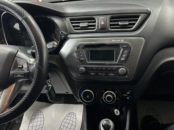 2015 Kia Rio III, белый, 940000 рублей - вид 5