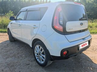 2018 Kia Soul II Рестайлинг, белый, 1525000 рублей, вид 5
