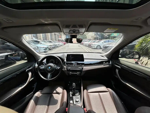 2020 BMW X1 18i sDrive II (F48) Рестайлинг, синий - вид 8