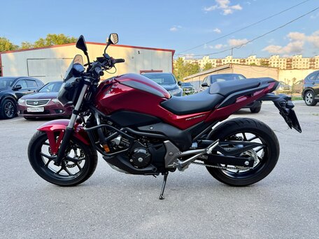 2018 Honda NC 750S, красный, 830000 рублей, вид 5