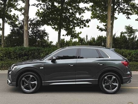 2023 Audi Q3 35 TFSI II (F3), серый, 2366000 рублей, вид 4