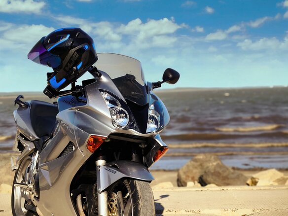 2005 Honda VFR 800, серый, 600000 рублей - вид 6