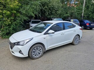 2021 Hyundai Solaris II Рестайлинг, белый, 1499000 рублей, вид 3