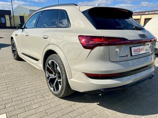 2021 Audi e-tron S, белый, 7499000 рублей, вид 3