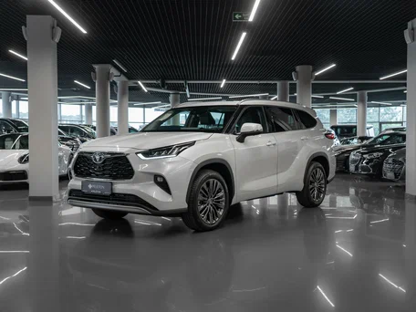 Toyota Highlander IV (XU70)