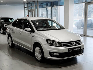 2016 Volkswagen Polo V Рестайлинг, серебристый, 997000 рублей, вид 3