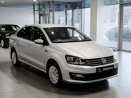 2016 Volkswagen Polo V Рестайлинг, серебристый, 997000 рублей, вид 3
