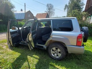 2008 Nissan Patrol V (Y61) Рестайлинг, серебристый, 2000000 рублей, вид 4