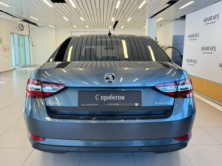 2019 Skoda Superb III, серый, 1953000 рублей, вид 4