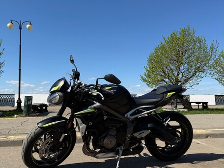2021 Triumph Street Triple, чёрный, 790000 рублей, вид 1